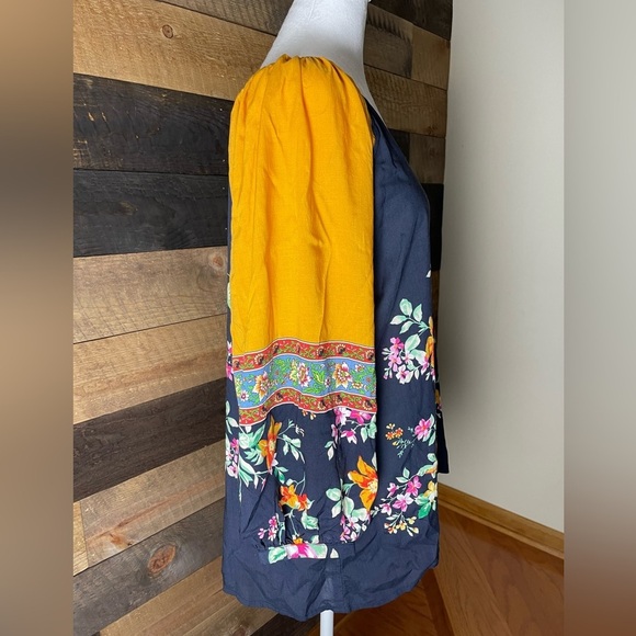 Anthropologie Feathers by Tolani Floral Tunic with Yellow Sleeves Size Medium - Picture 4 of 8